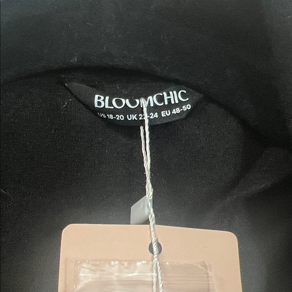 BloomChic Elegant Black Trench Coat - Picture 5 of 6